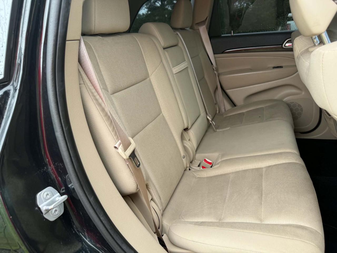 Jeep Grand Cherokee Laredo 4WD 2015