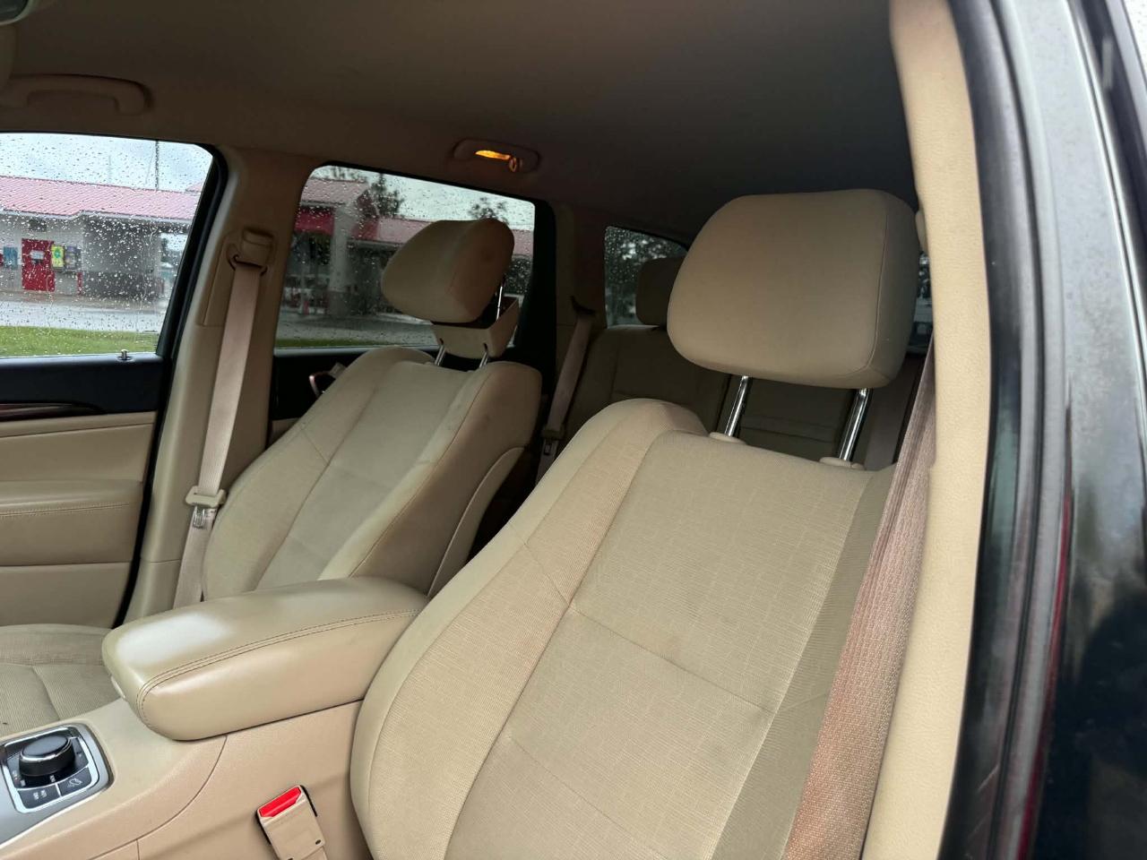 Jeep Grand Cherokee Laredo 4WD 2015