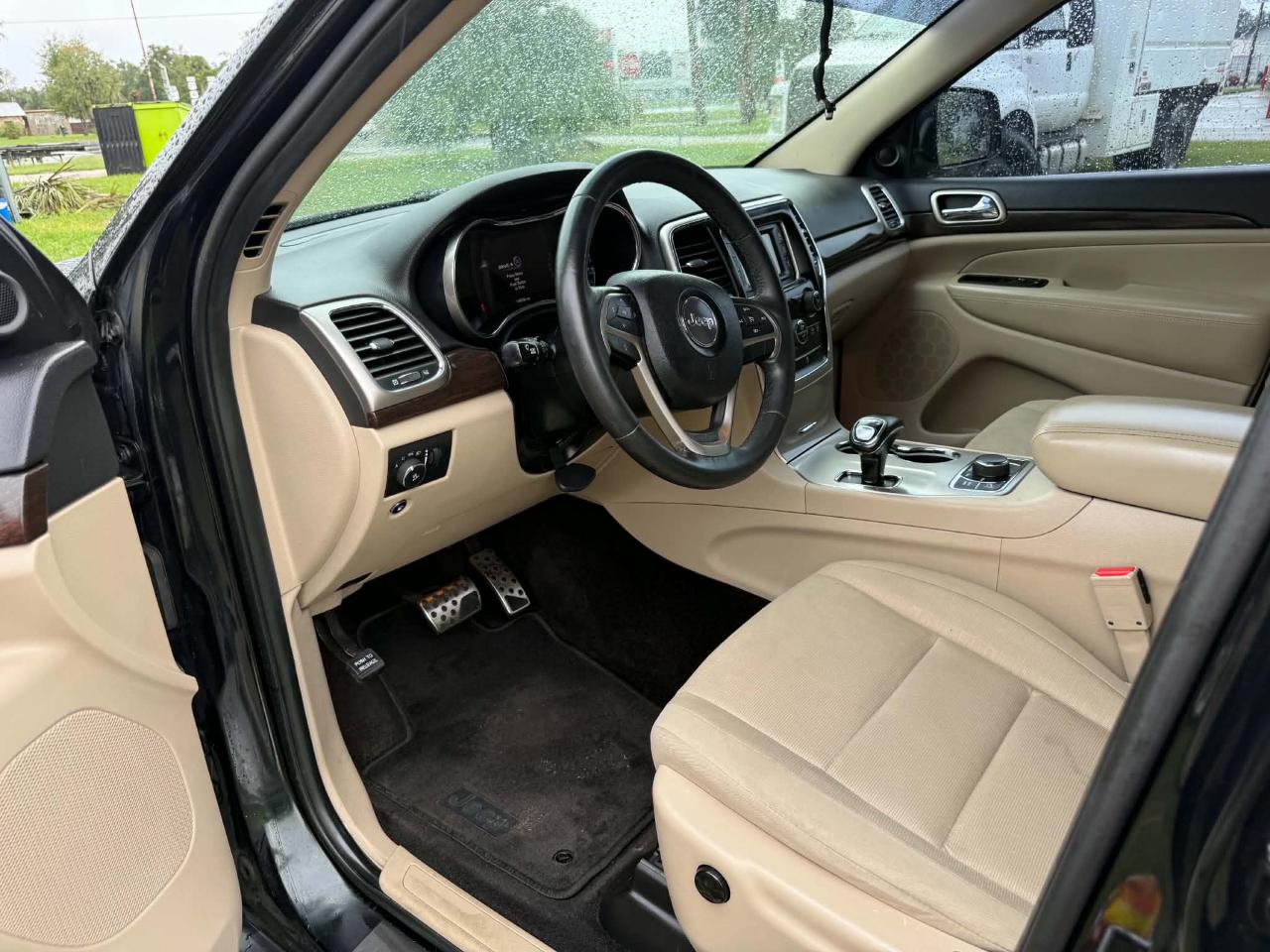 Jeep Grand Cherokee Laredo 4WD 2015