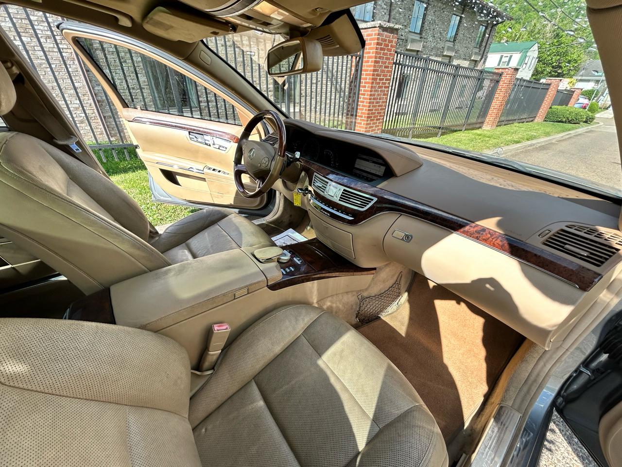 Mercedes-Benz S-Class S550 4-MATIC 2010