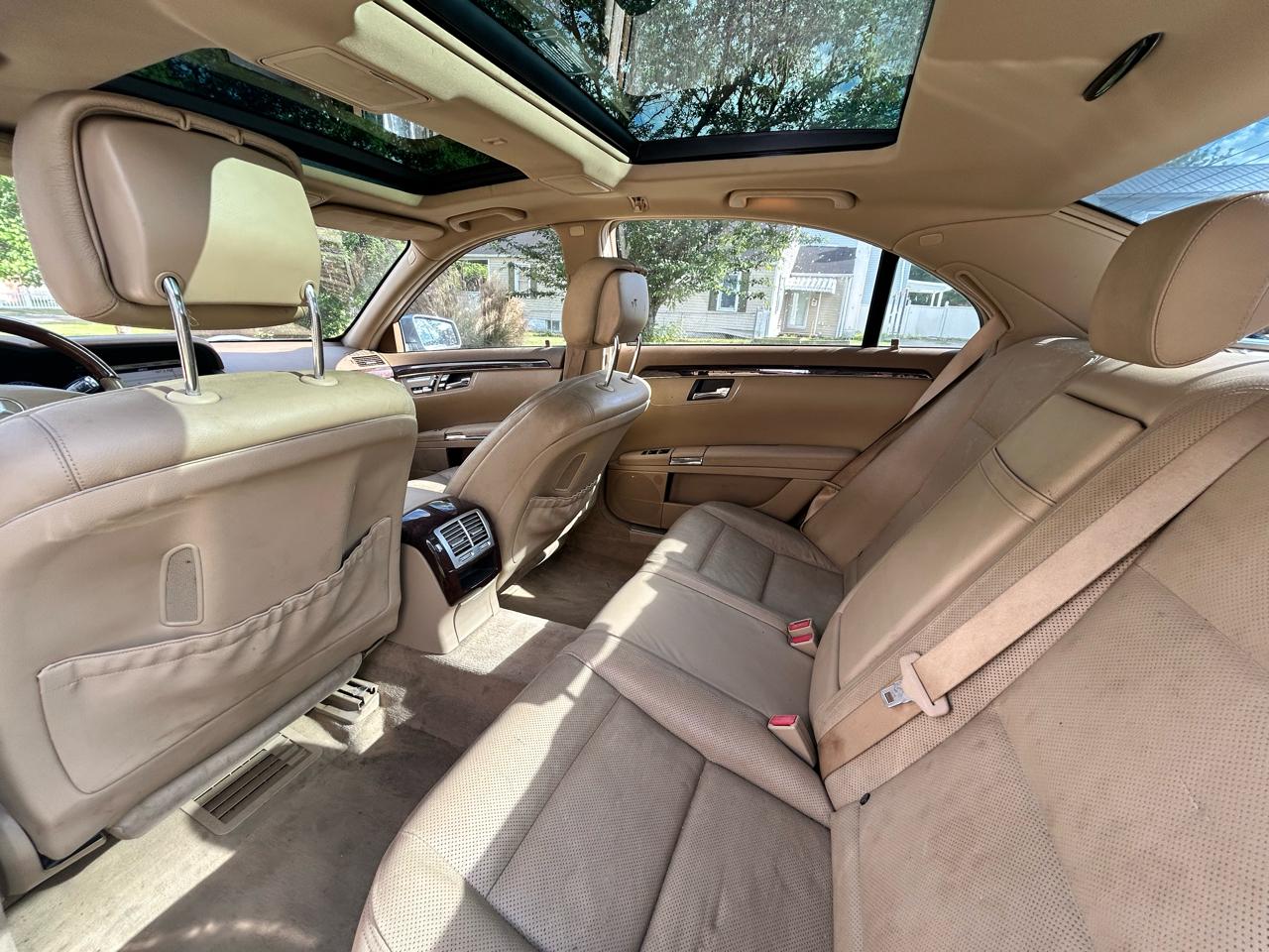 Mercedes-Benz S-Class S550 4-MATIC 2010