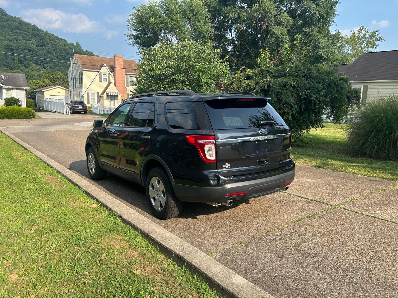Ford Explorer Base 4WD 2013
