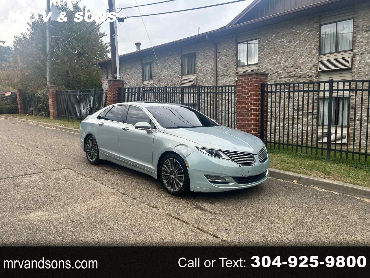 2013 Lincoln MKZ Hybrid Sedan