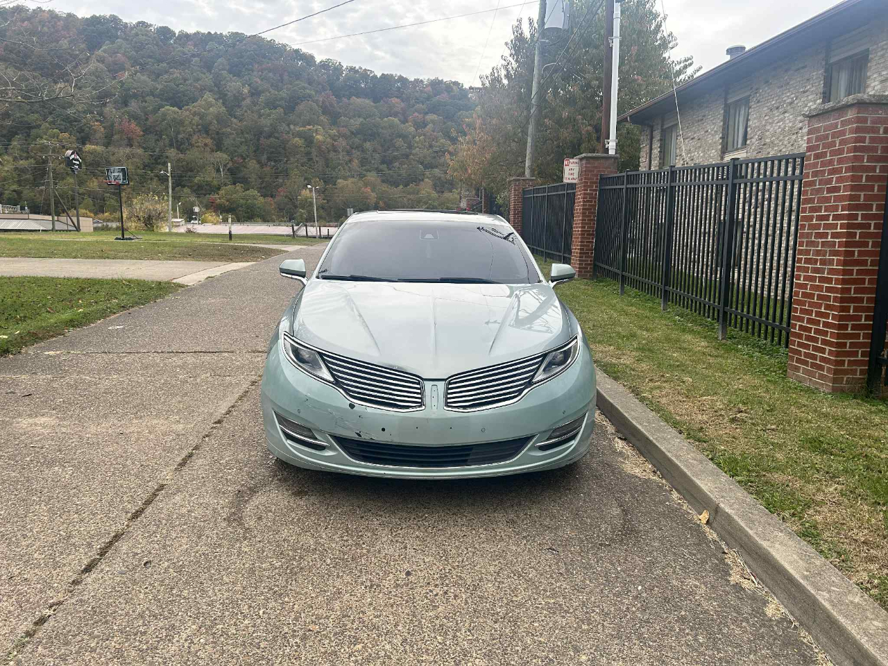 Lincoln MKZ Hybrid Sedan 2013 Lincoln MKZ Hybrid Sedan 2013