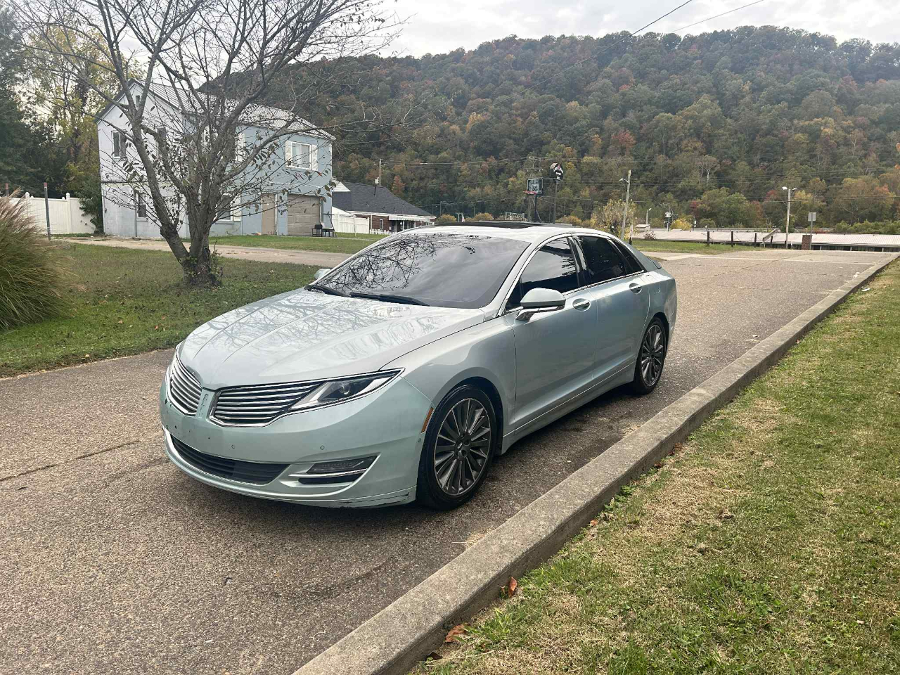 Lincoln MKZ Hybrid Sedan 2013 Lincoln MKZ Hybrid Sedan 2013