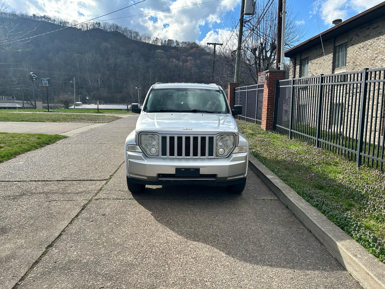 Jeep Liberty Sport 4WD 2012