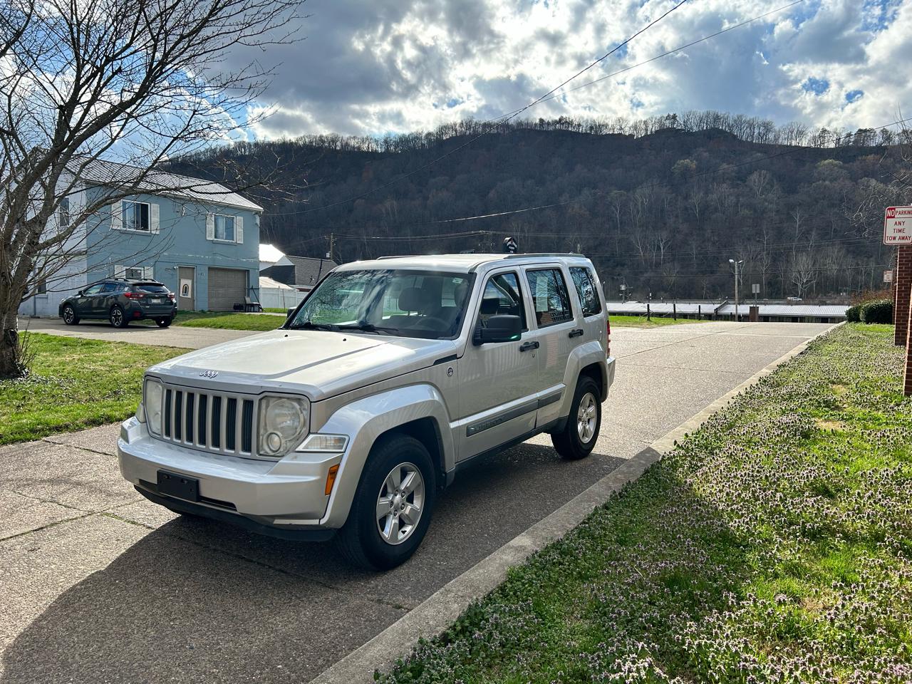 Jeep Liberty Sport 4WD 2012