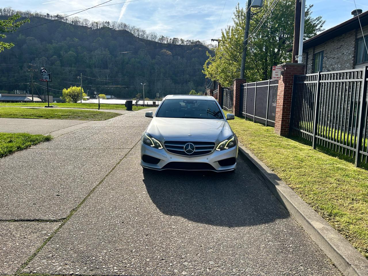 Mercedes-Benz E-Class E550 Sedan 4MATIC 2014