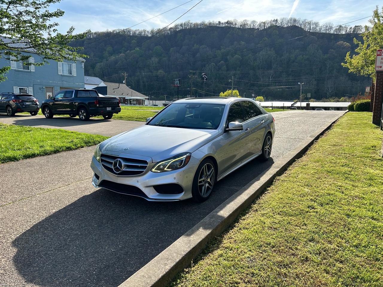 Mercedes-Benz E-Class E550 Sedan 4MATIC 2014