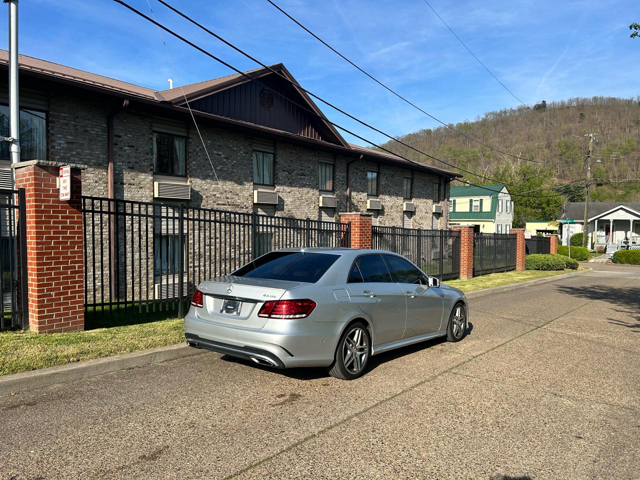 Mercedes-Benz E-Class E550 Sedan 4MATIC 2014