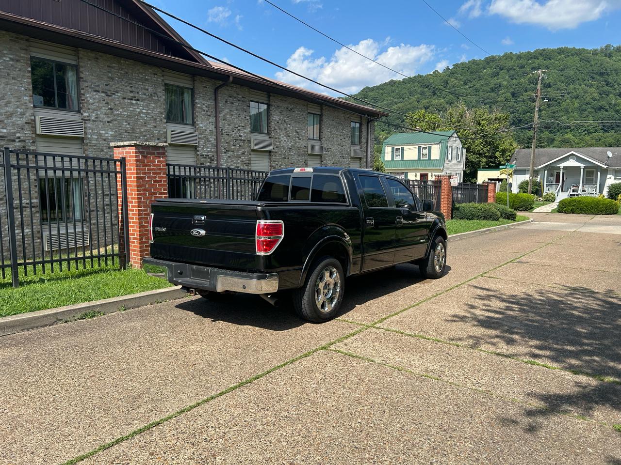 Ford F-150 XL SuperCrew 6.5-ft. Bed 4WD 2011