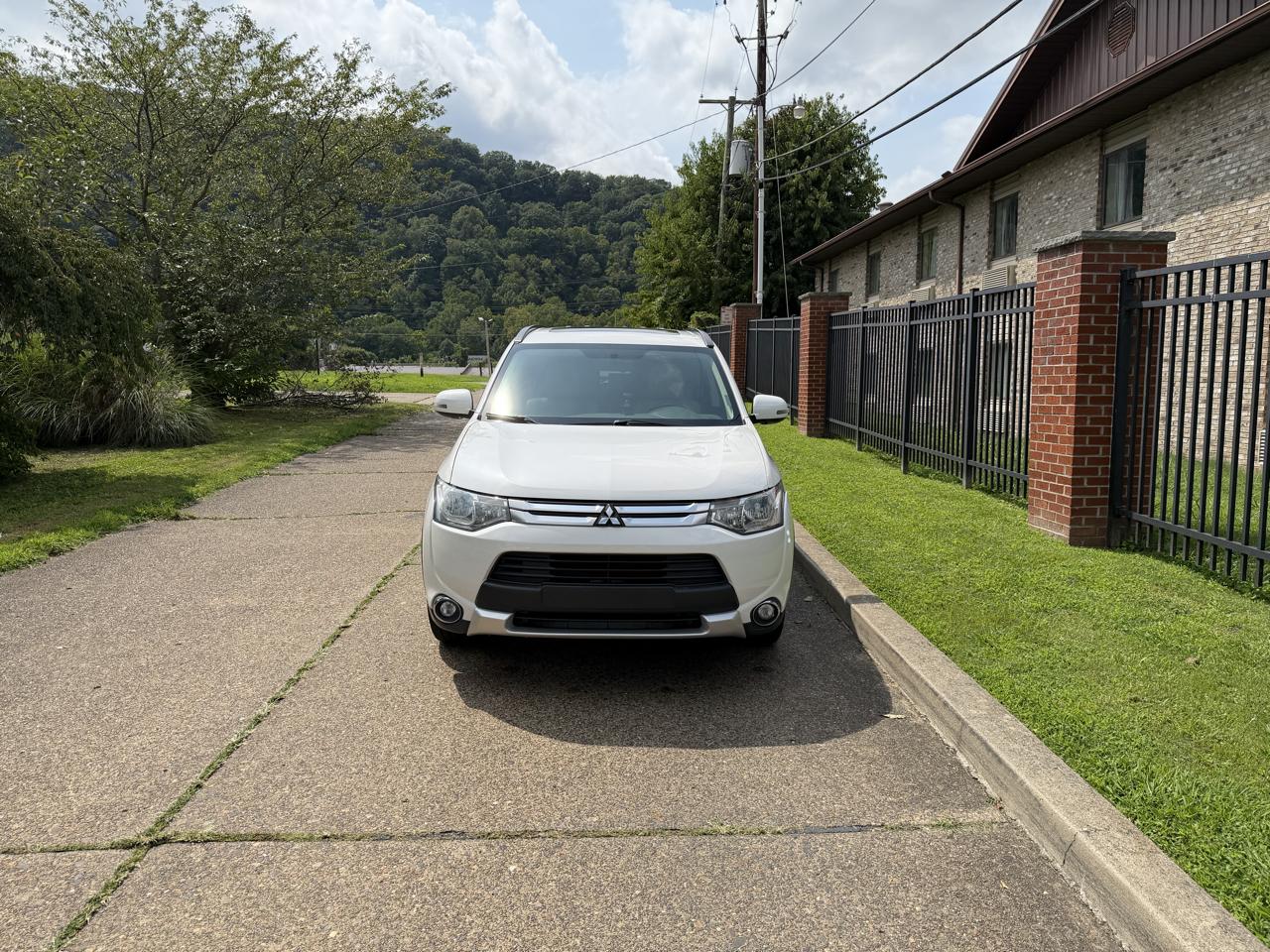 Mitsubishi Outlander  2015
