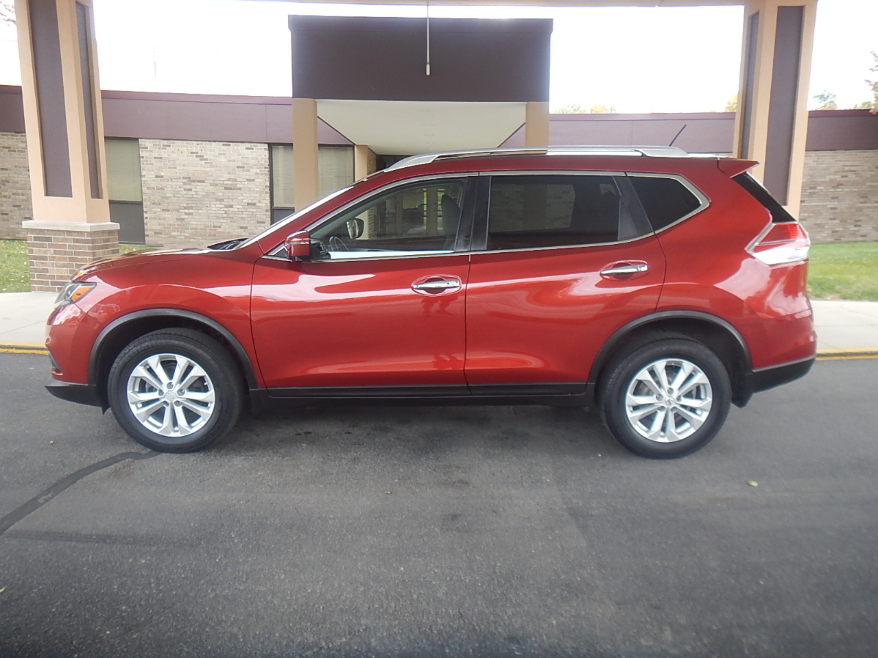 Nissan Rogue SV 4D SUV AWD 2016 Nissan Rogue SV 4D SUV AWD 2016