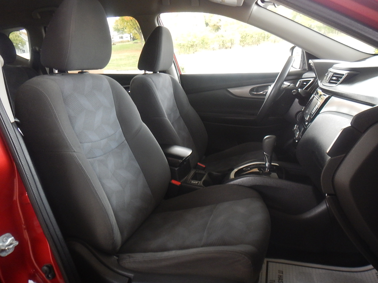 Nissan Rogue SV 4D SUV AWD 2016 Nissan Rogue SV 4D SUV AWD 2016