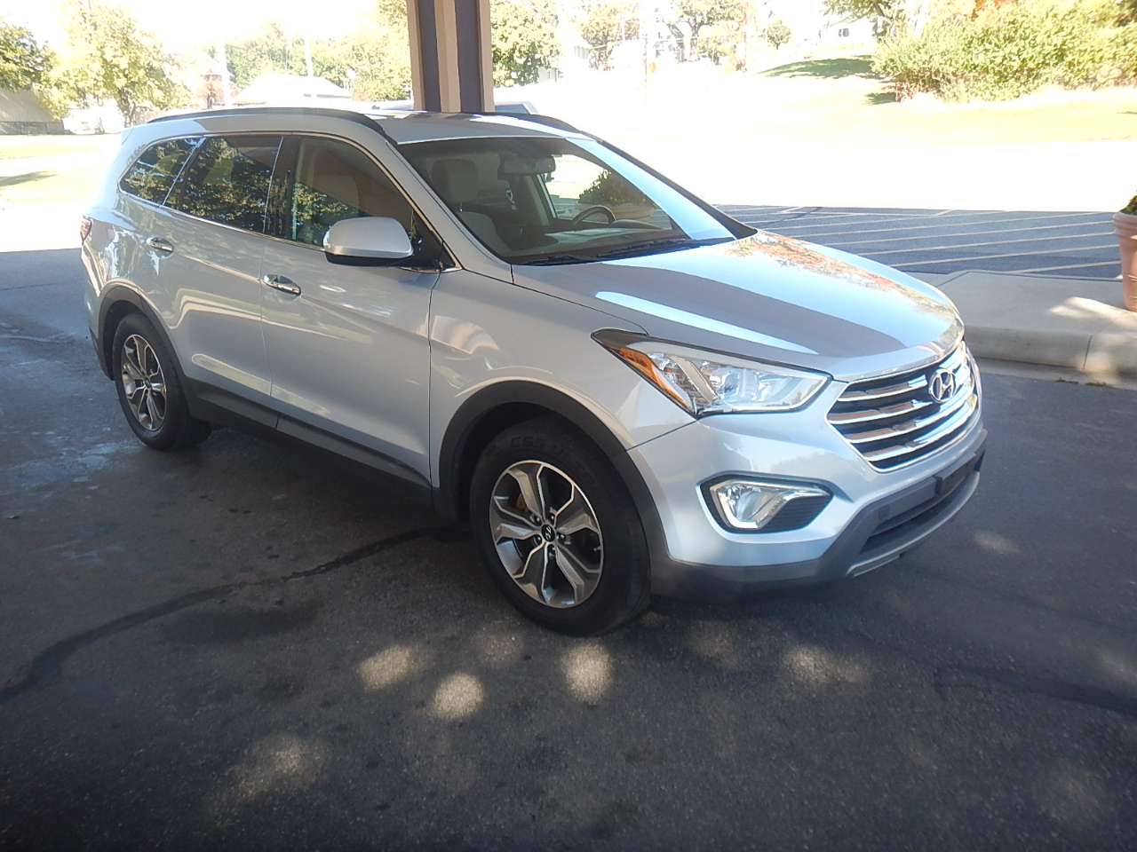Hyundai Santa Fe GLS FWD 2013 Hyundai Santa Fe GLS FWD 2013