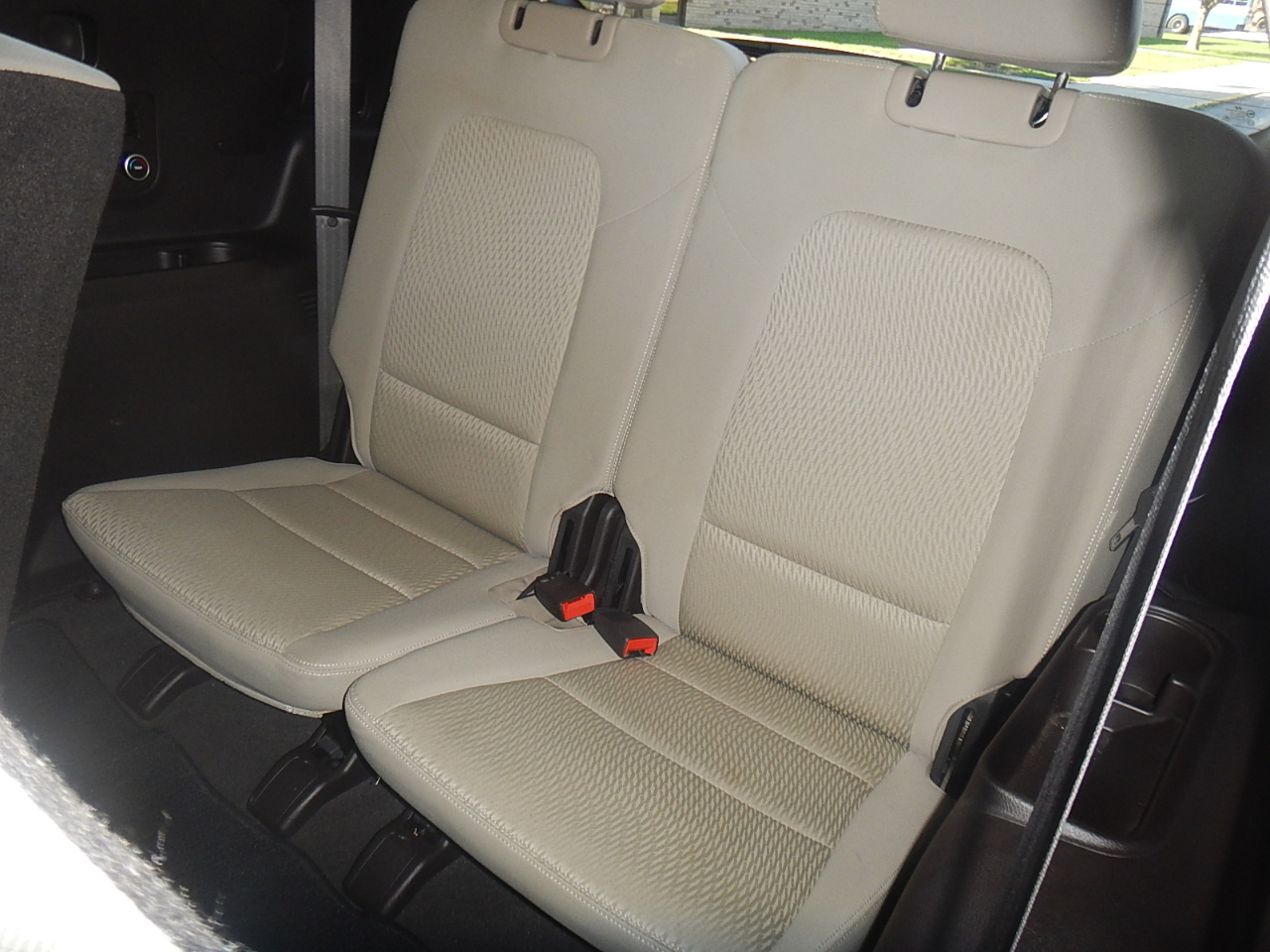 Hyundai Santa Fe GLS FWD 2013 Hyundai Santa Fe GLS FWD 2013