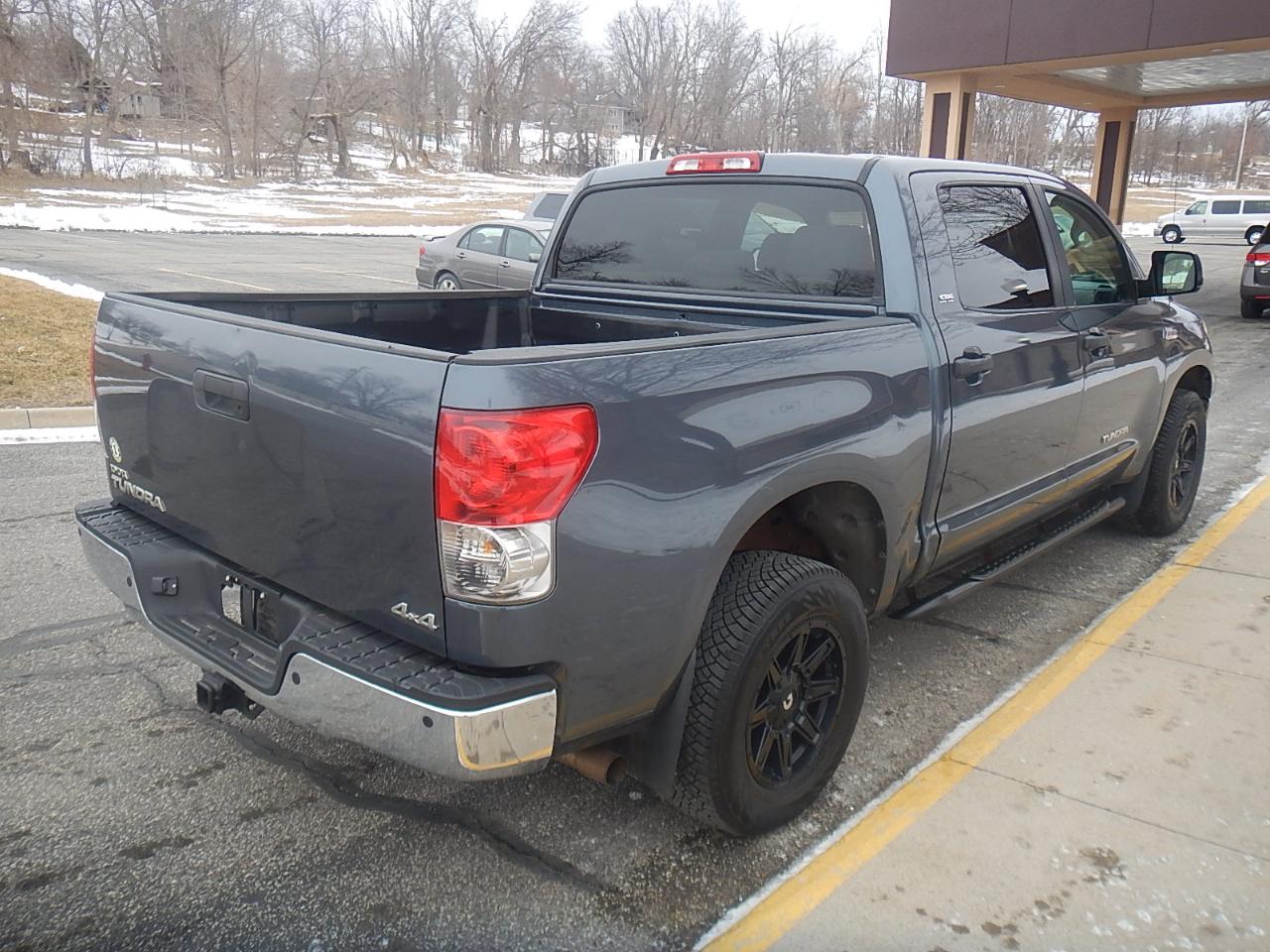 Toyota Tundra SR5 CrewMax 5.7L 4WD 2007