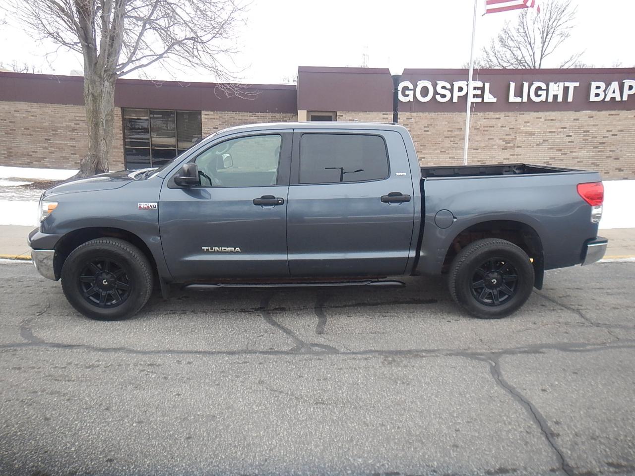 Toyota Tundra SR5 CrewMax 5.7L 4WD 2007