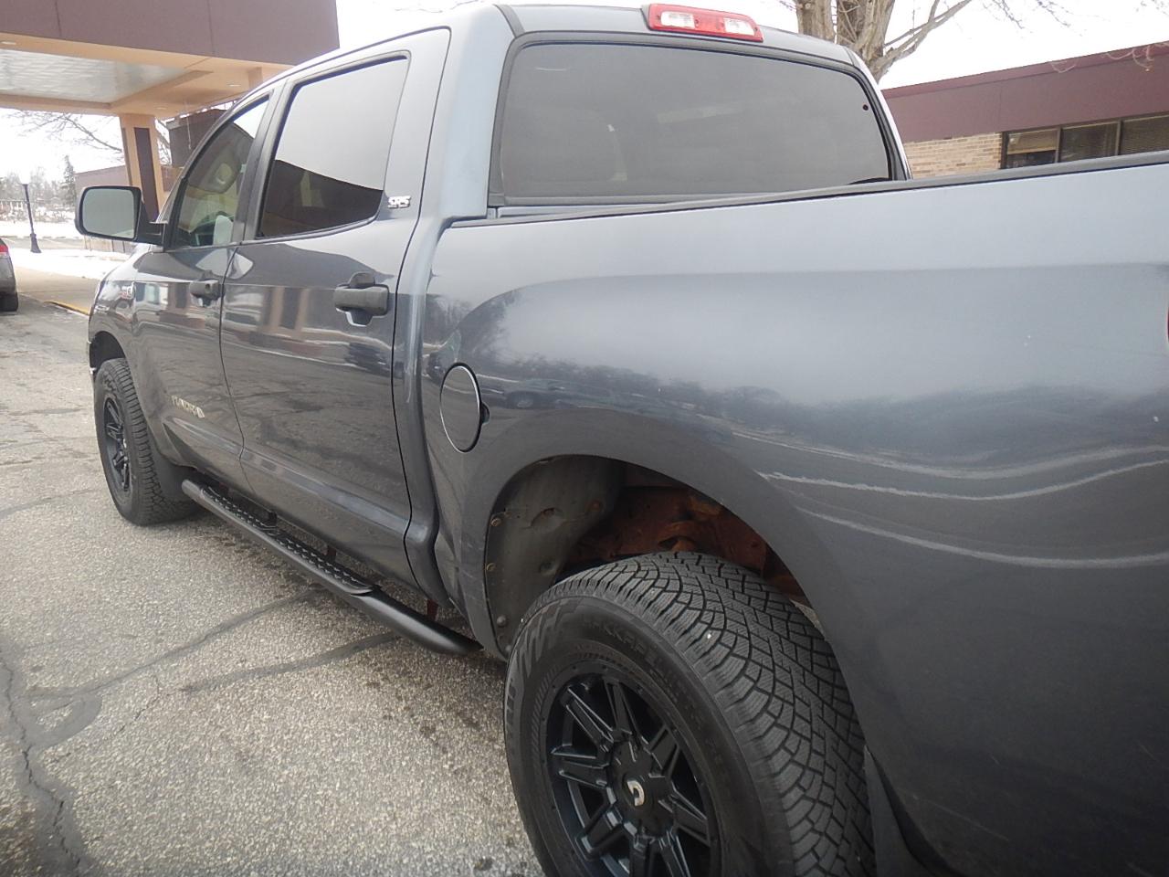 Toyota Tundra SR5 CrewMax 5.7L 4WD 2007