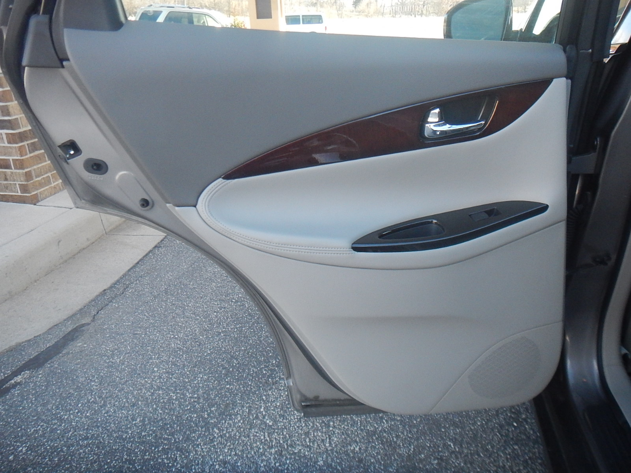 Infiniti EX35 4D SUV AWD 2009