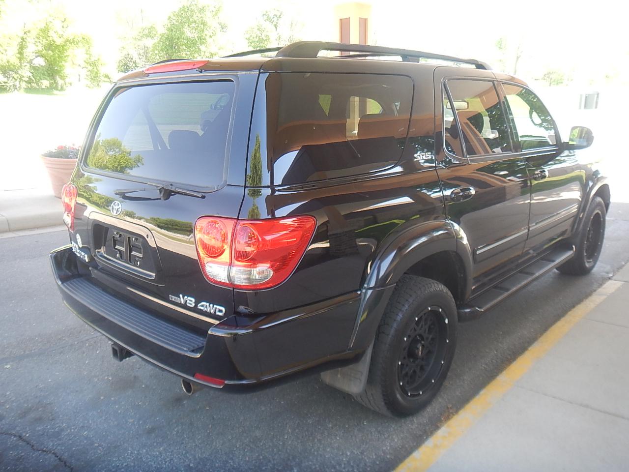 Toyota Sequoia Limited 4D SUV 4X4 2007