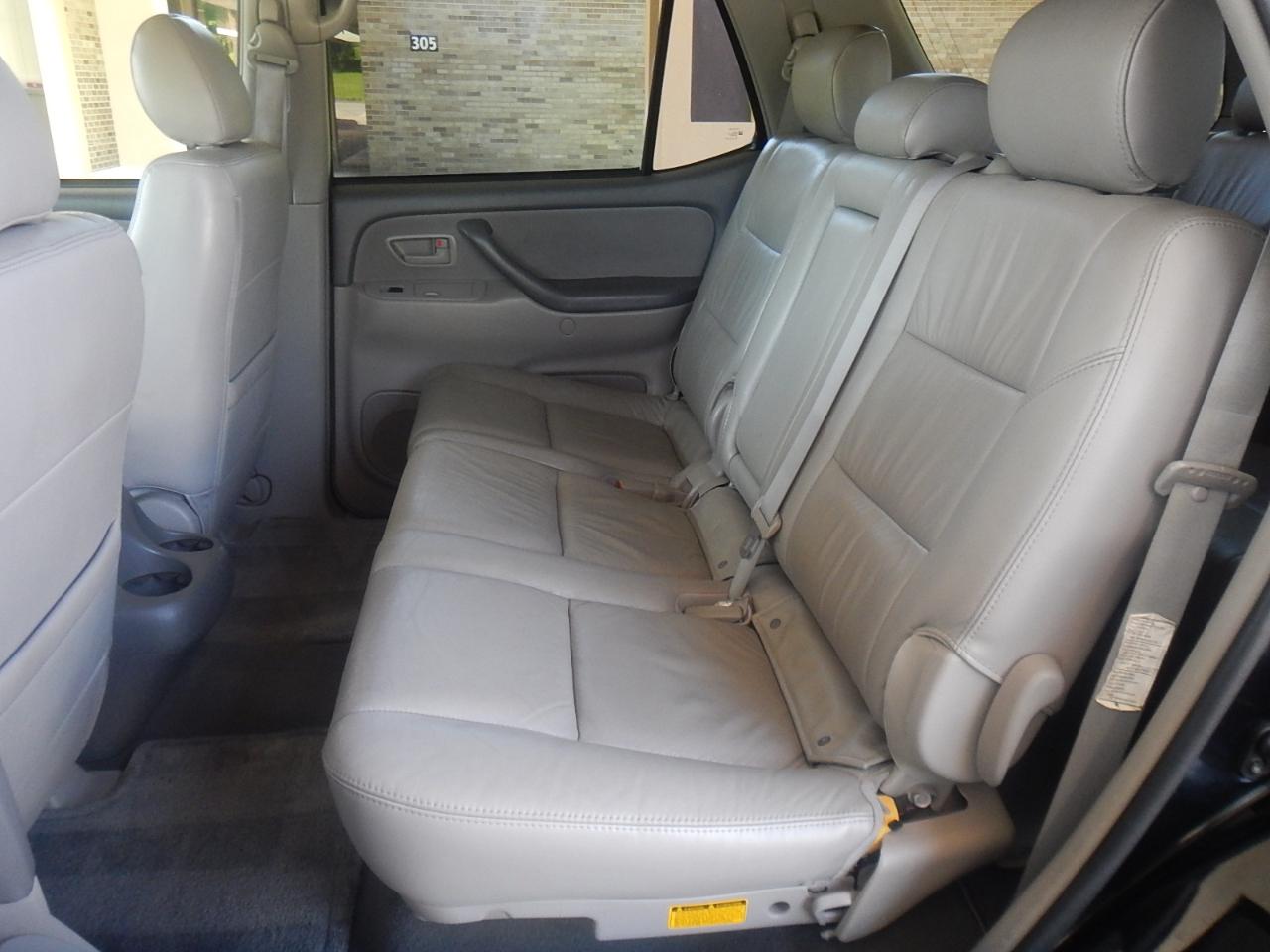 Toyota Sequoia Limited 4D SUV 4X4 2007