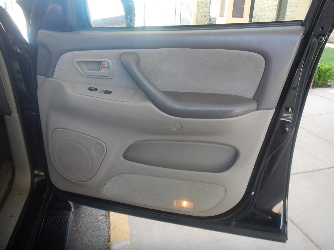 Toyota Sequoia Limited 4D SUV 4X4 2007