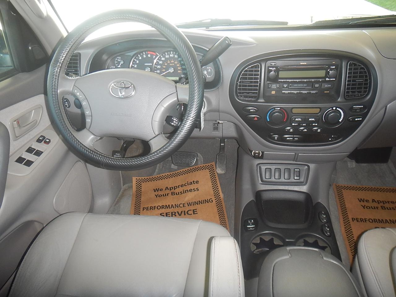 Toyota Sequoia Limited 4D SUV 4X4 2007