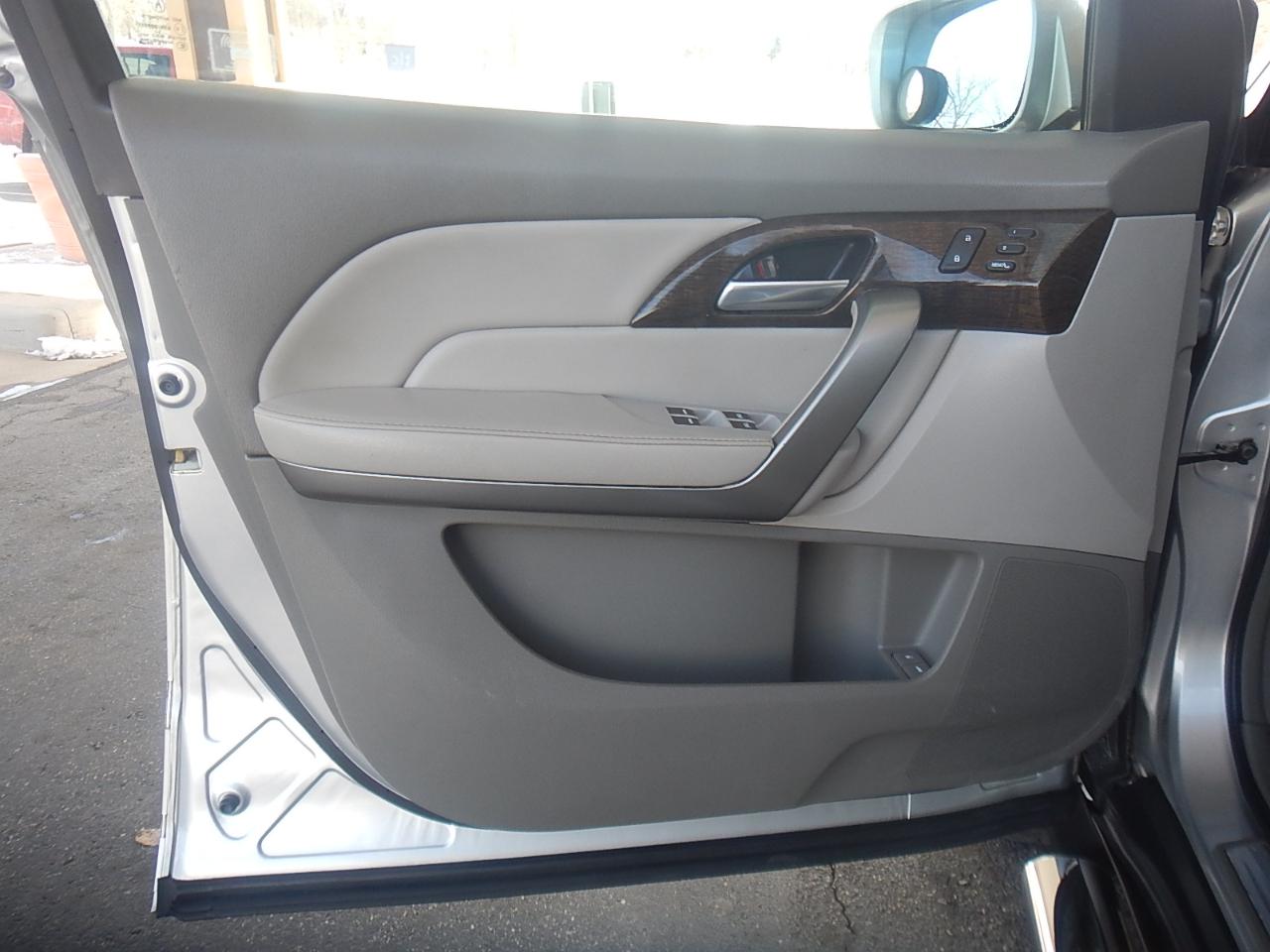 Acura MDX Tech SH-AWD 2012