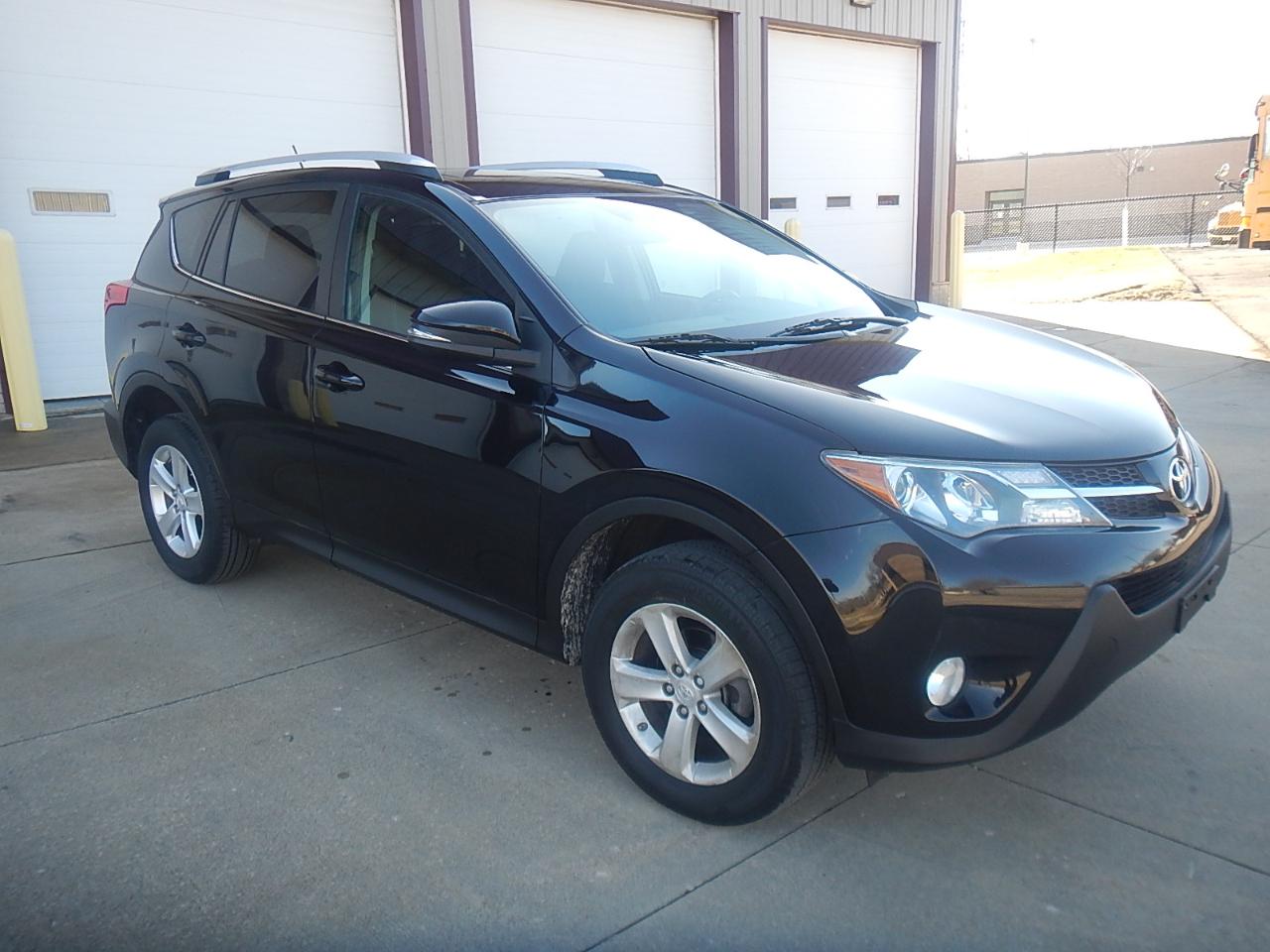 Toyota RAV4 XLE AWD 2013