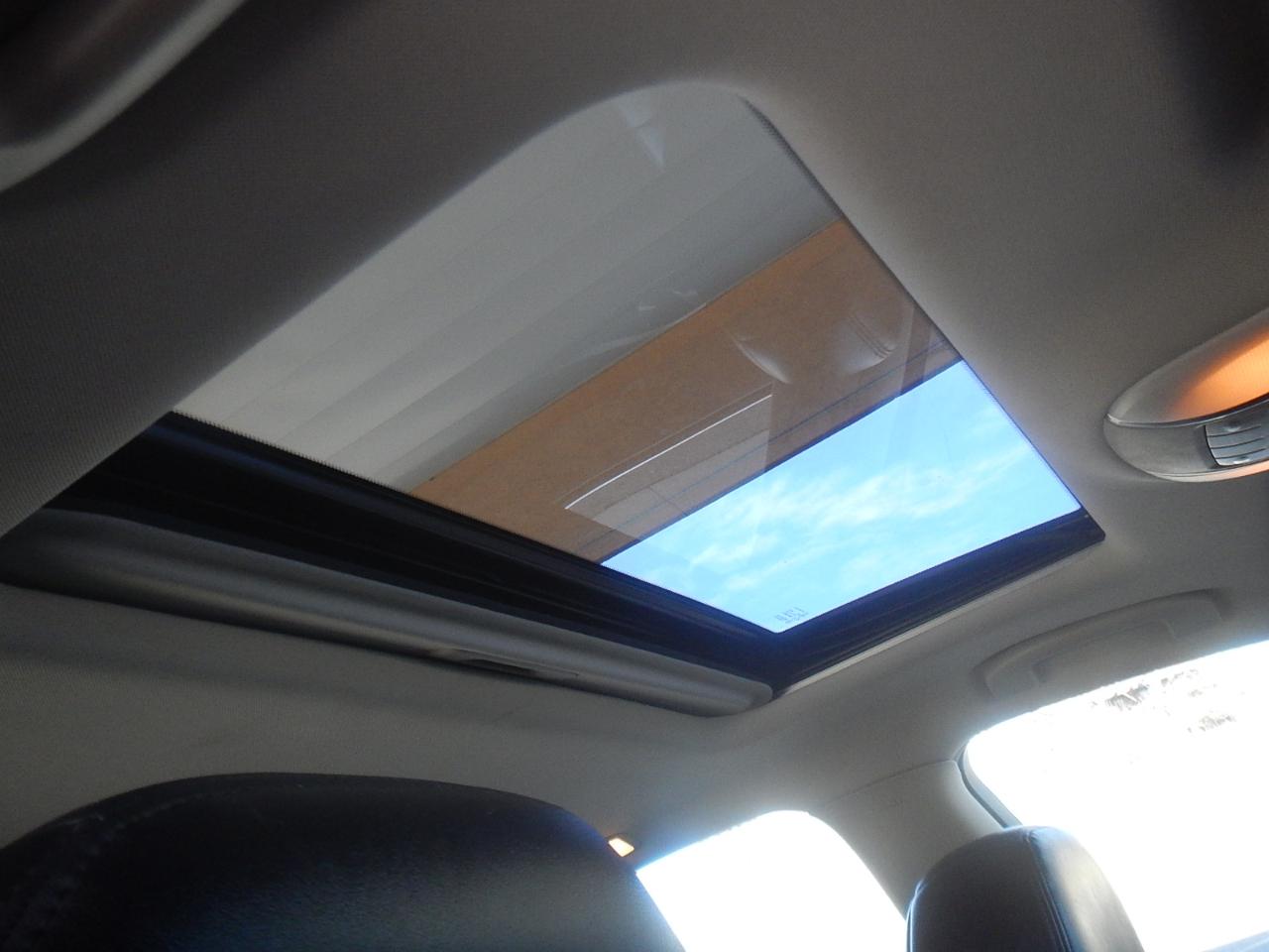 Infiniti M37 4D Sedan AWD 2011