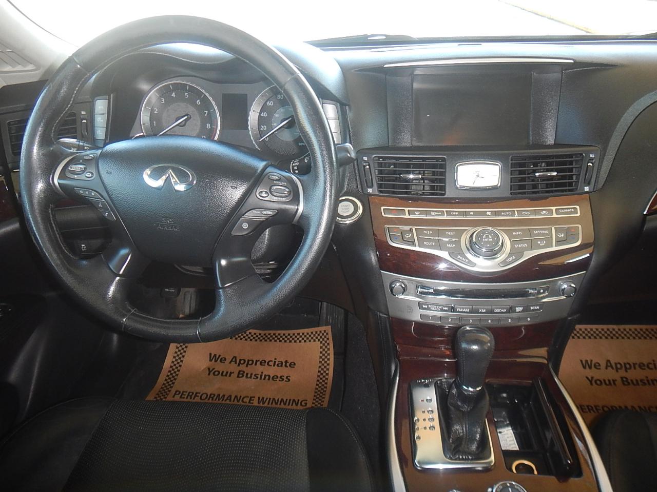 Infiniti M37 4D Sedan AWD 2011