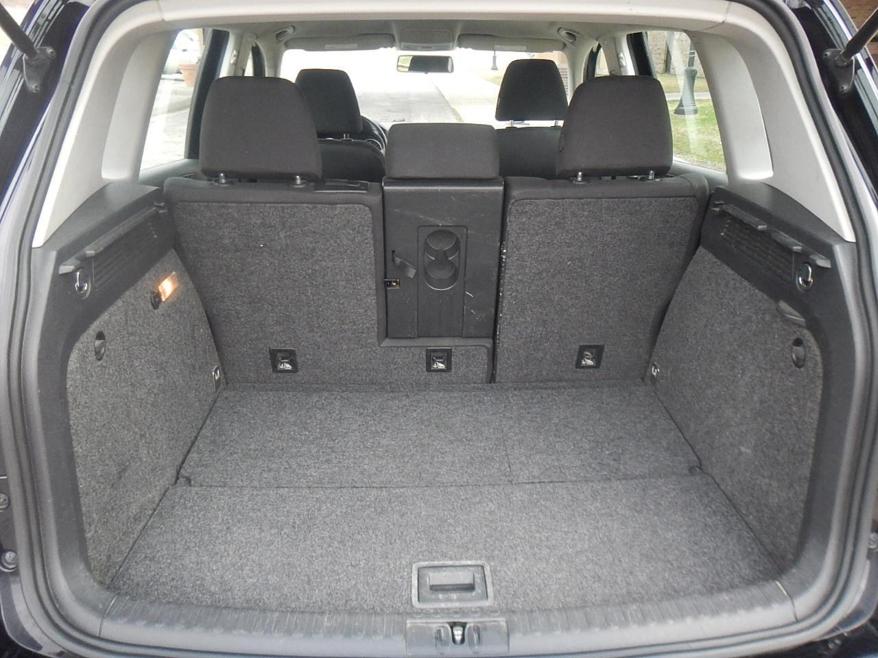 Volkswagen Tiguan S 4D SUV FWD 2013