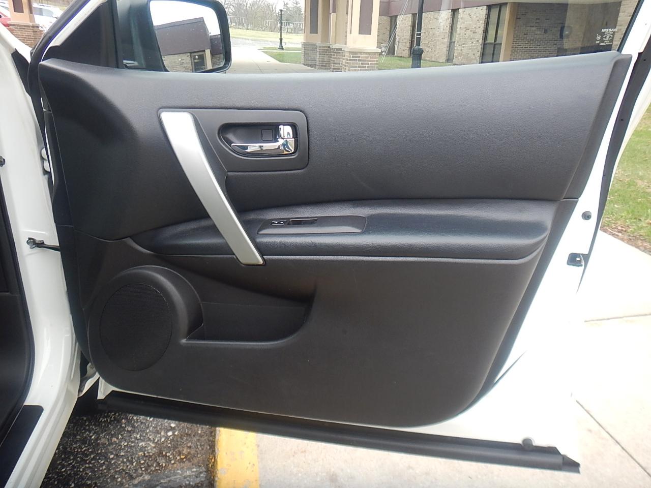 Nissan Rogue Select S 4D SUV AWD 2015