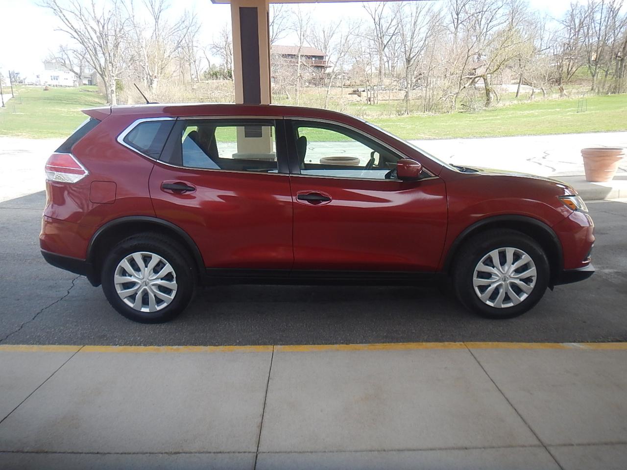 Nissan Rogue S 4D SUV AWD 2016