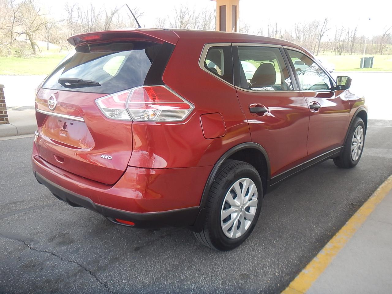Nissan Rogue S 4D SUV AWD 2016