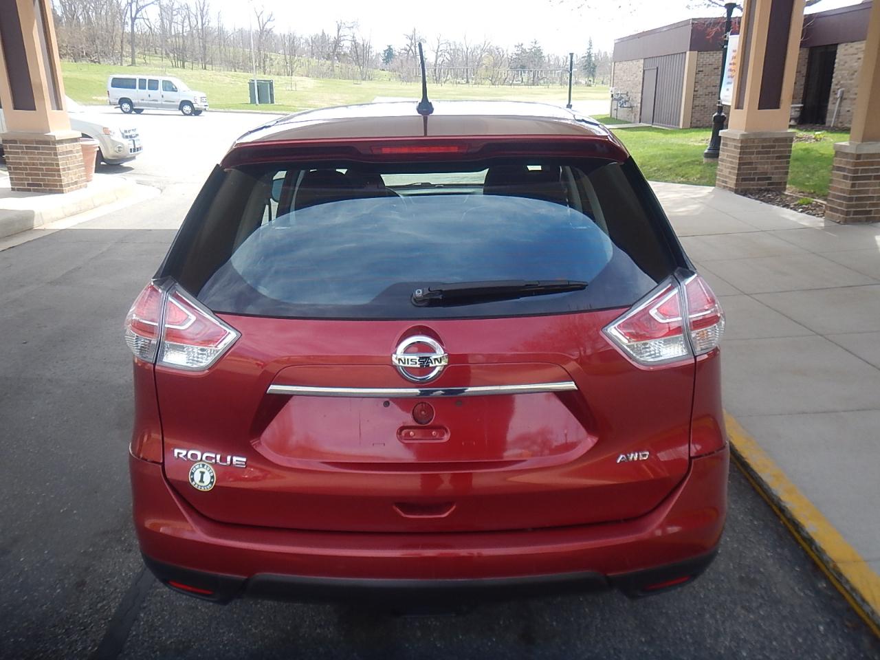 Nissan Rogue S 4D SUV AWD 2016