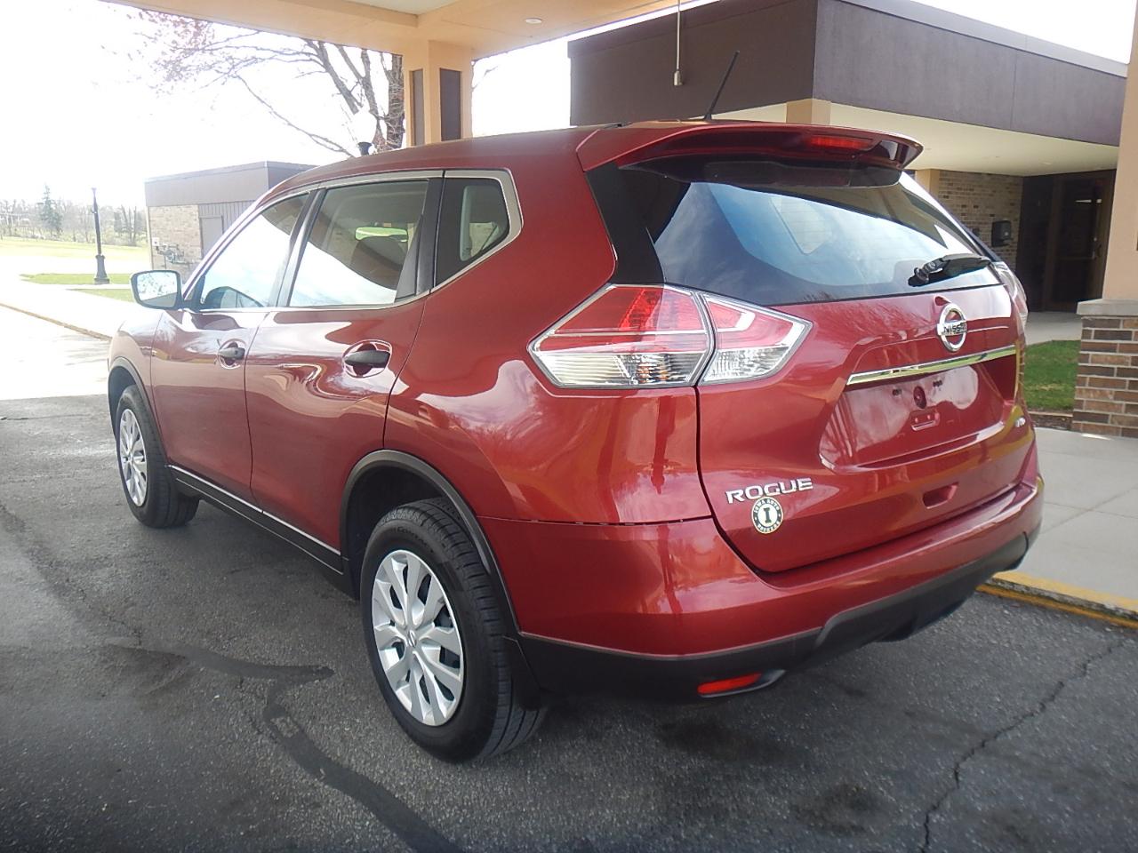 Nissan Rogue S 4D SUV AWD 2016