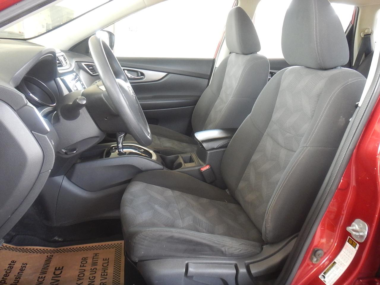 Nissan Rogue S 4D SUV AWD 2016