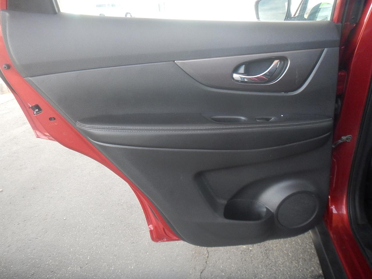 Nissan Rogue S 4D SUV AWD 2016