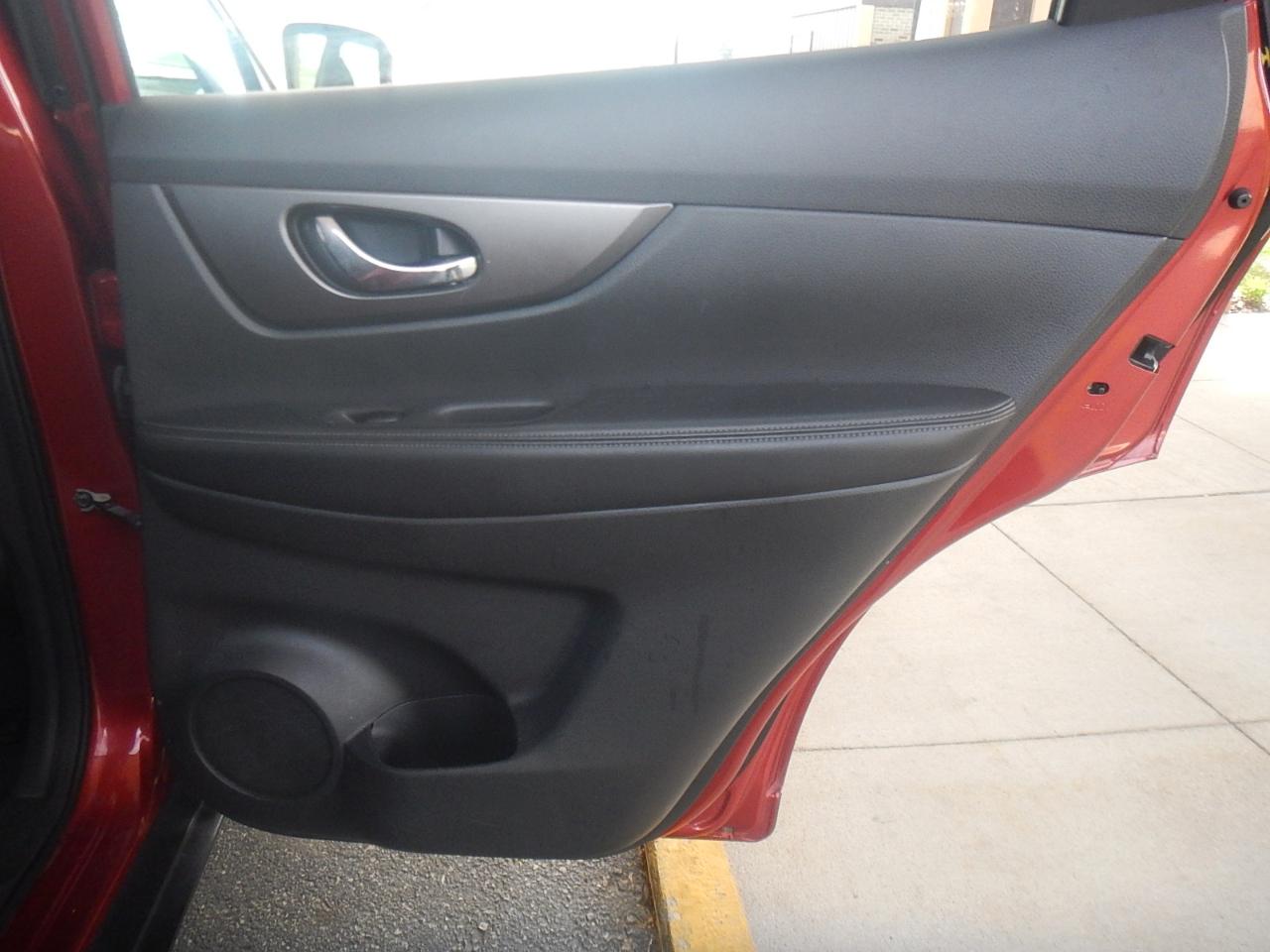 Nissan Rogue S 4D SUV AWD 2016