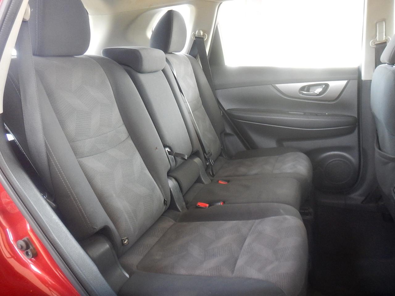 Nissan Rogue S 4D SUV AWD 2016