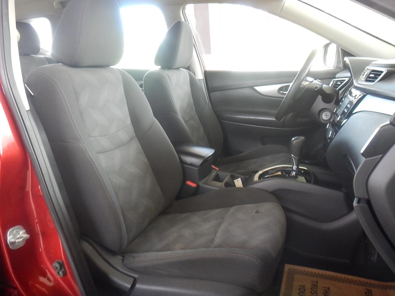 Nissan Rogue S 4D SUV AWD 2016