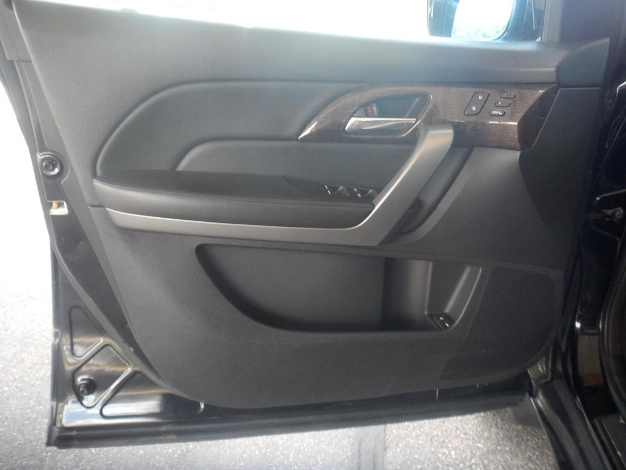 Acura MDX 6-Spd AT w/Tech Package 2013