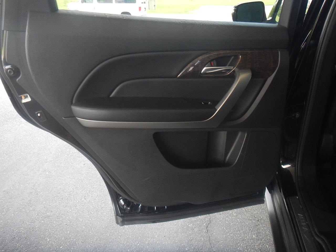 Acura MDX 6-Spd AT w/Tech Package 2013