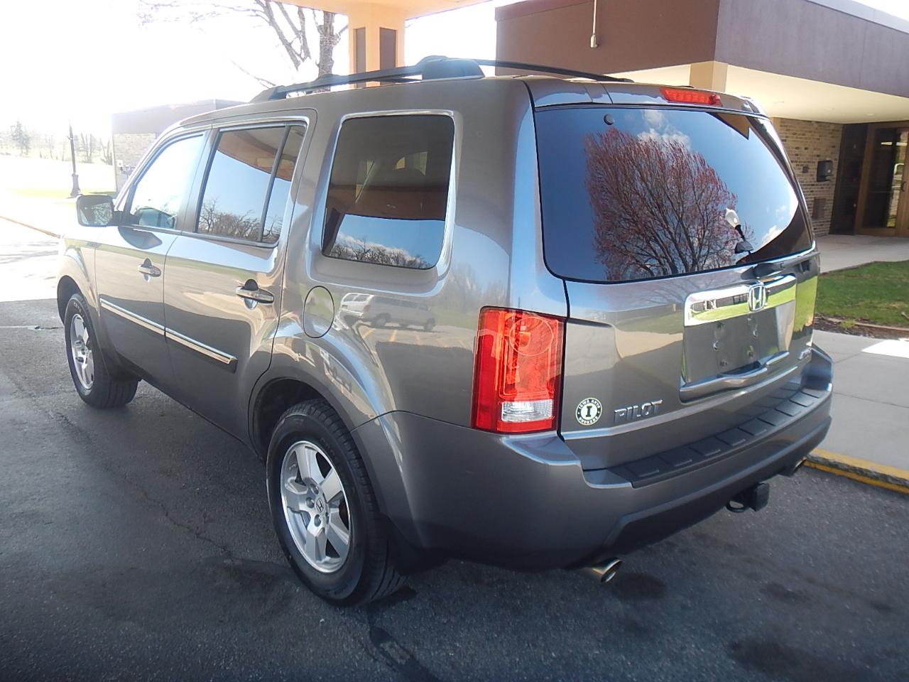 Honda Pilot EX 4D SUV AWD 2011