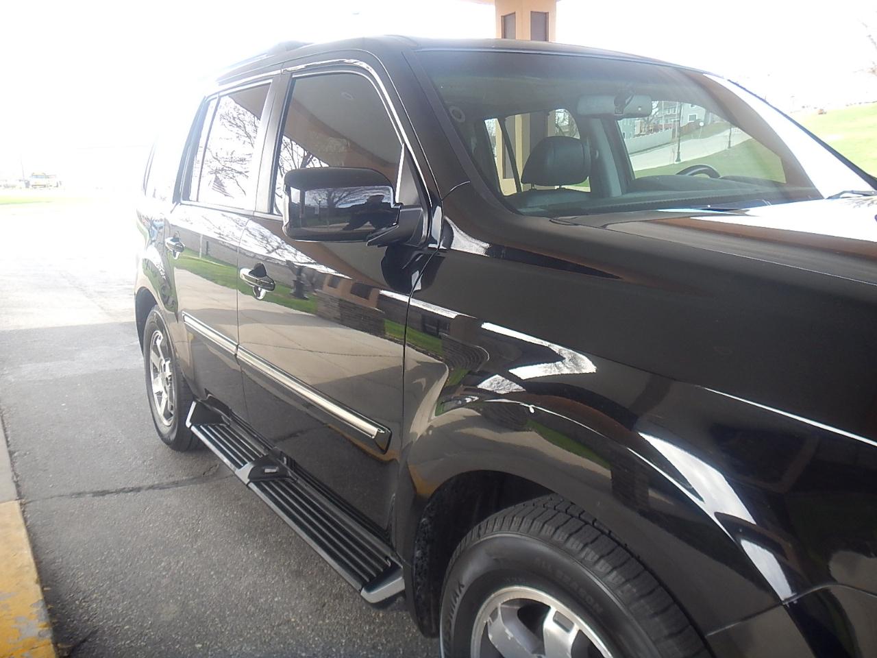 Honda Pilot Touring 4D SUV 4WD w/RES 2010