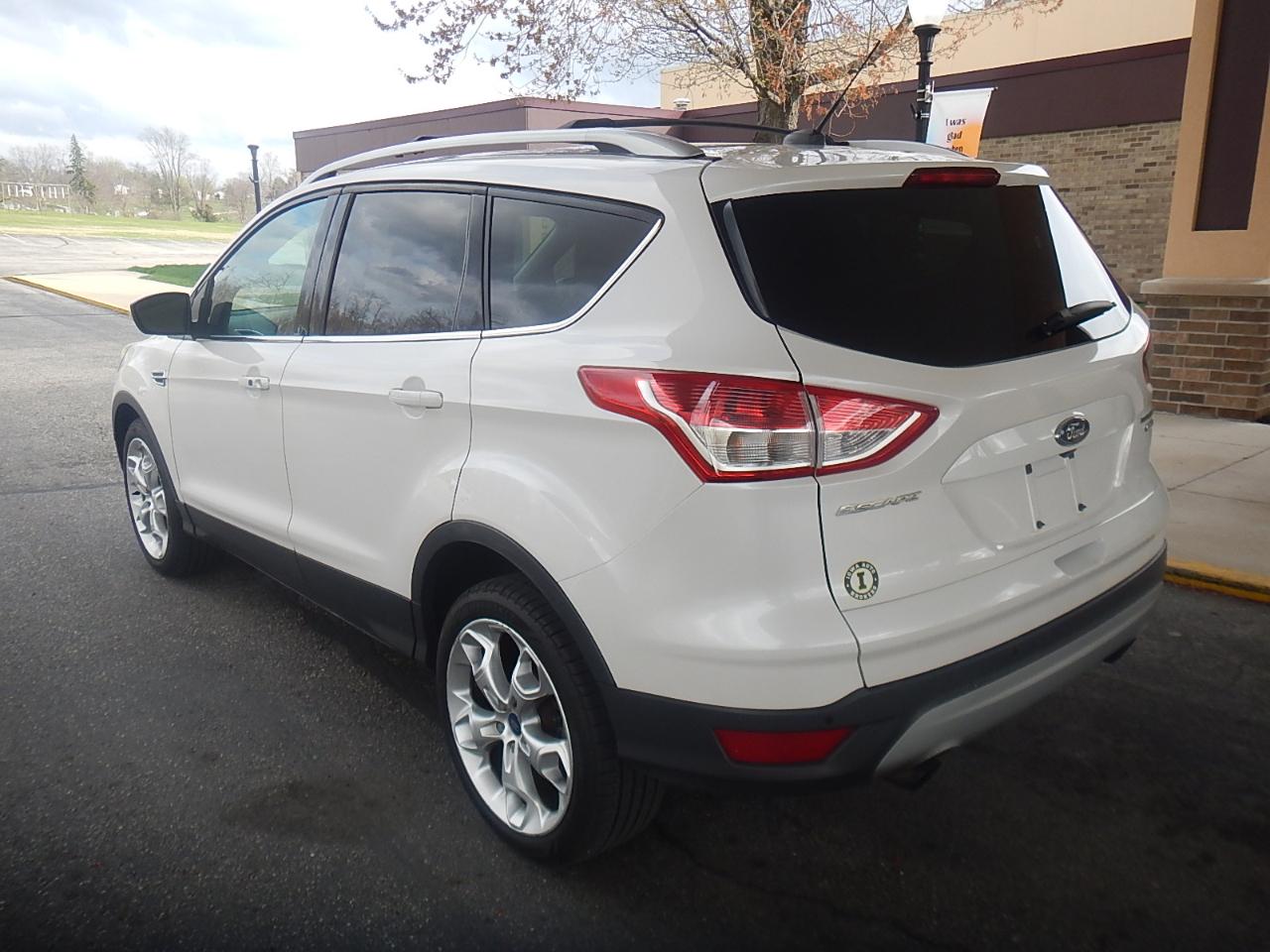 Ford Escape Titanium 4WD 2013