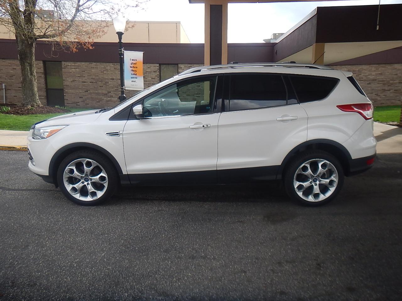 Ford Escape Titanium 4WD 2013