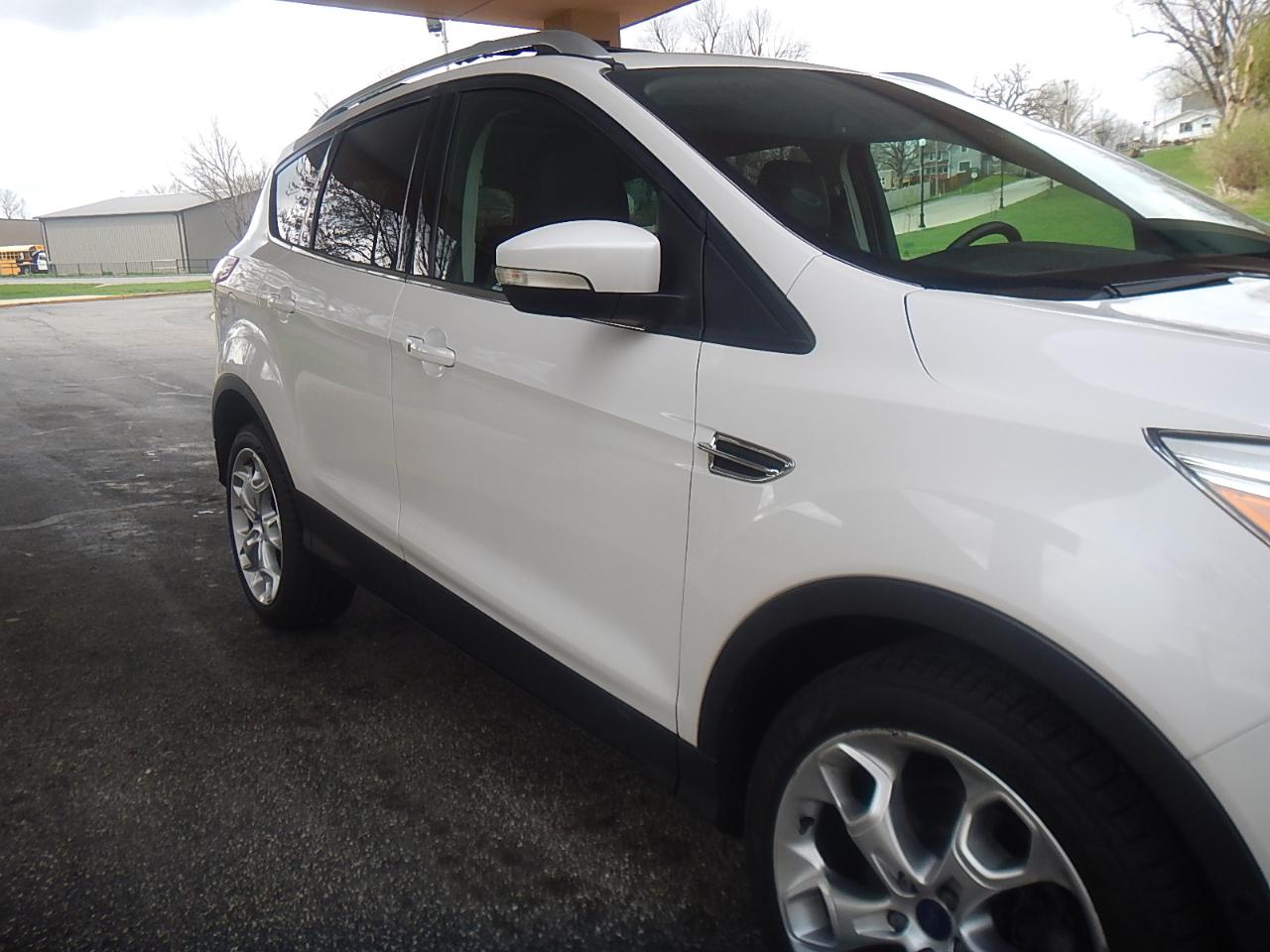 Ford Escape Titanium 4WD 2013